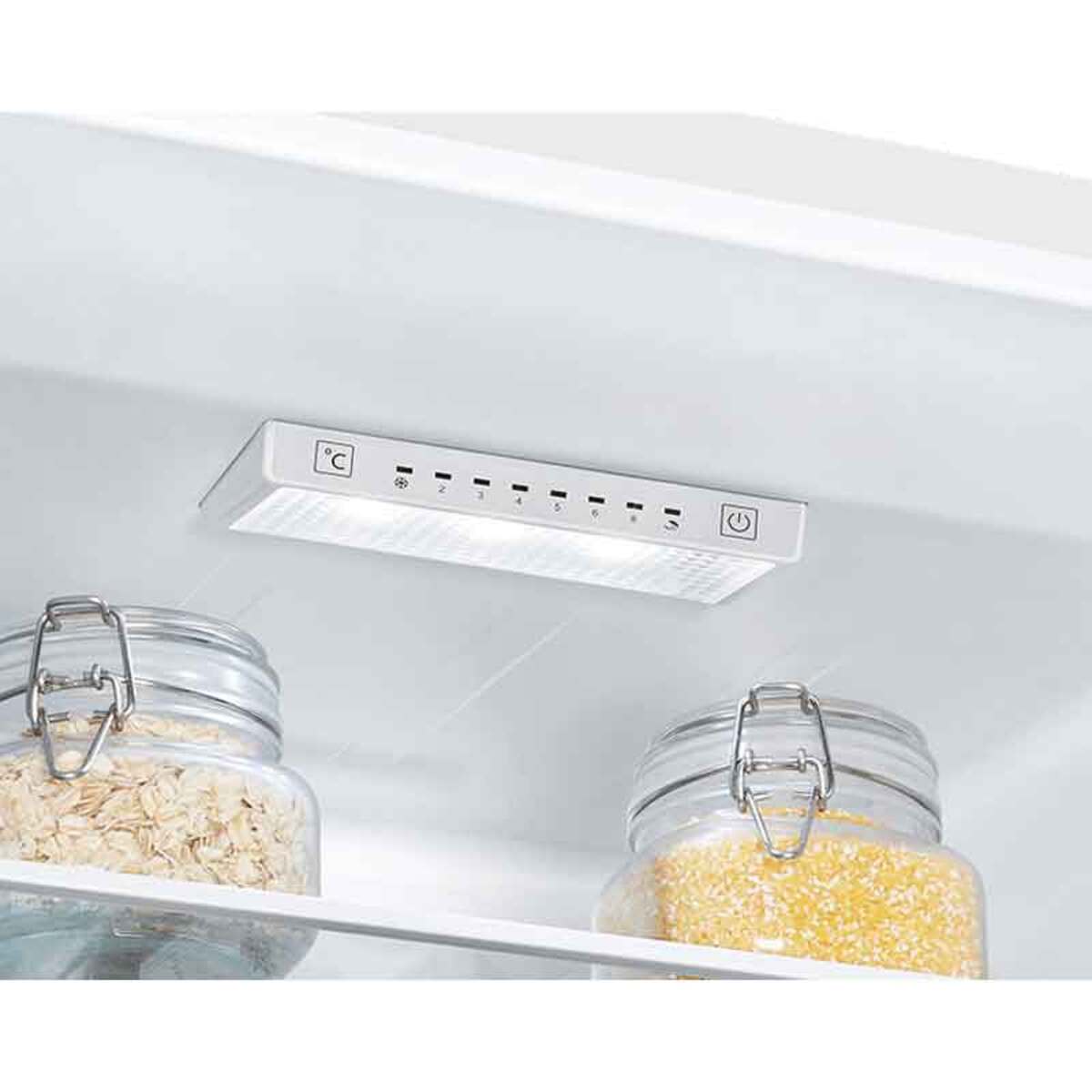 Hisense RB435N4WWE E Rated combi fridge freezer with non-plumbed, White