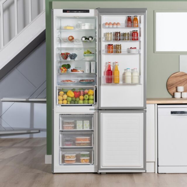 Bosch KGN392LAFG Freestanding Fridge Freezer