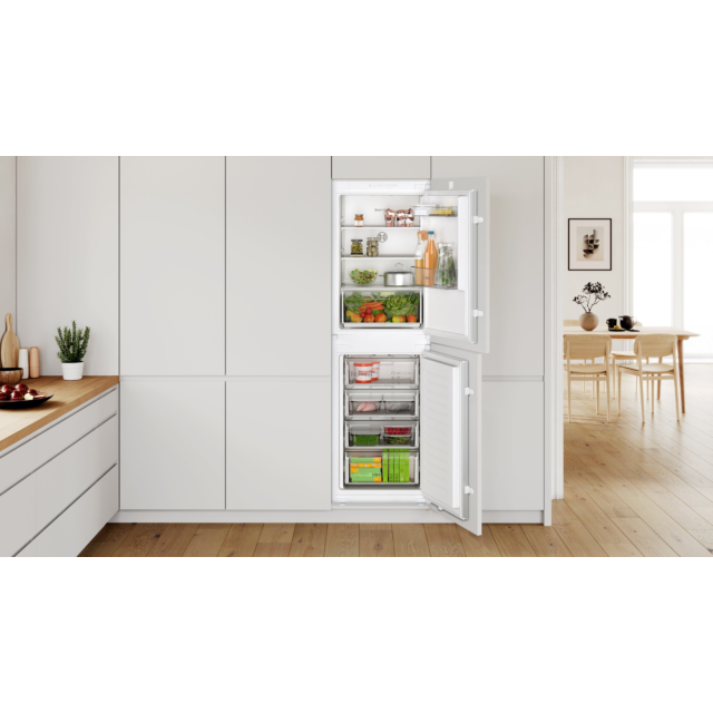 Bosch KIN85NSF0G 54.1cm 50/50 Integrated Frost Free Fridge Freezer