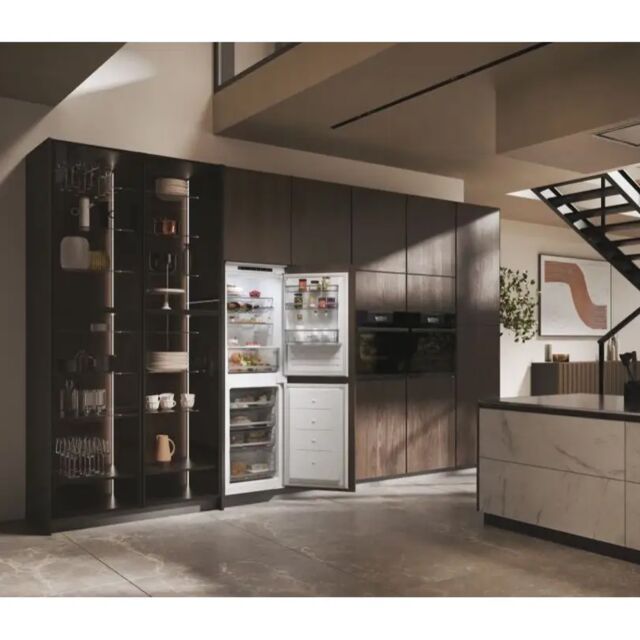 Haier HB50T618FMK 177Cm Integrated 50/50 Frost Free Fridge Freezer