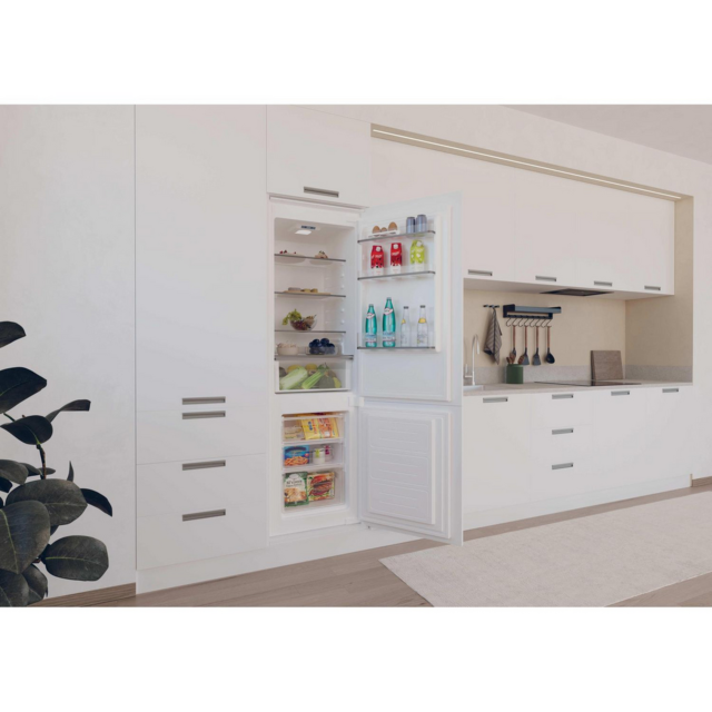 Hoover HOBBML18EK Built-in 54cm Fridge Freezer White
