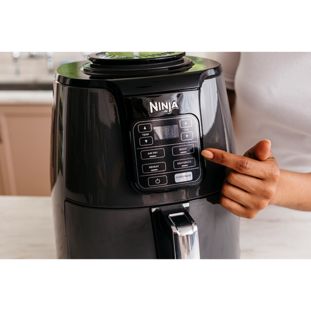 Ninja AF100UK 3.8L Air Fryer With 4 Cooking Functions