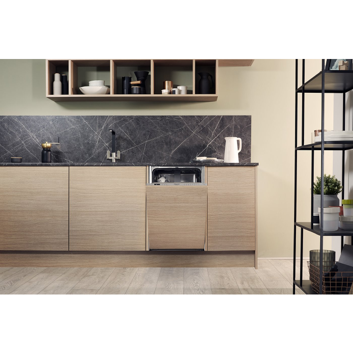 Hotpoint HSICIH4798BI 45cm Integrated Slimline Dishwasher, 10 Place Settings