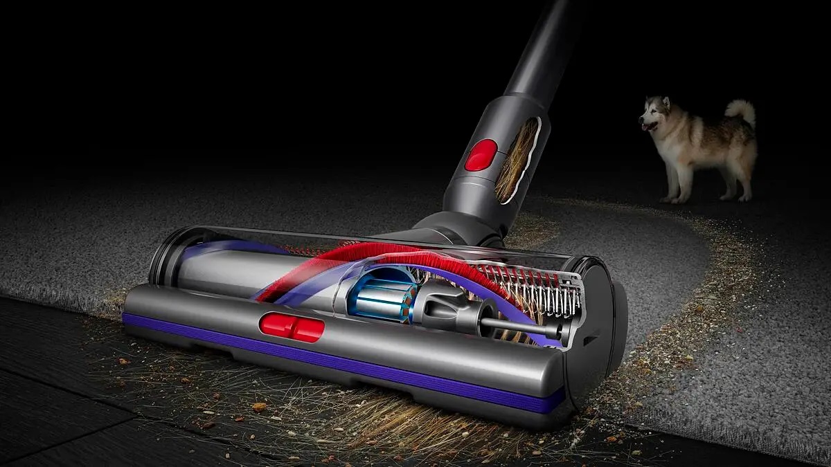 Dyson V15 Total Clean digital motorbar cleaner head.